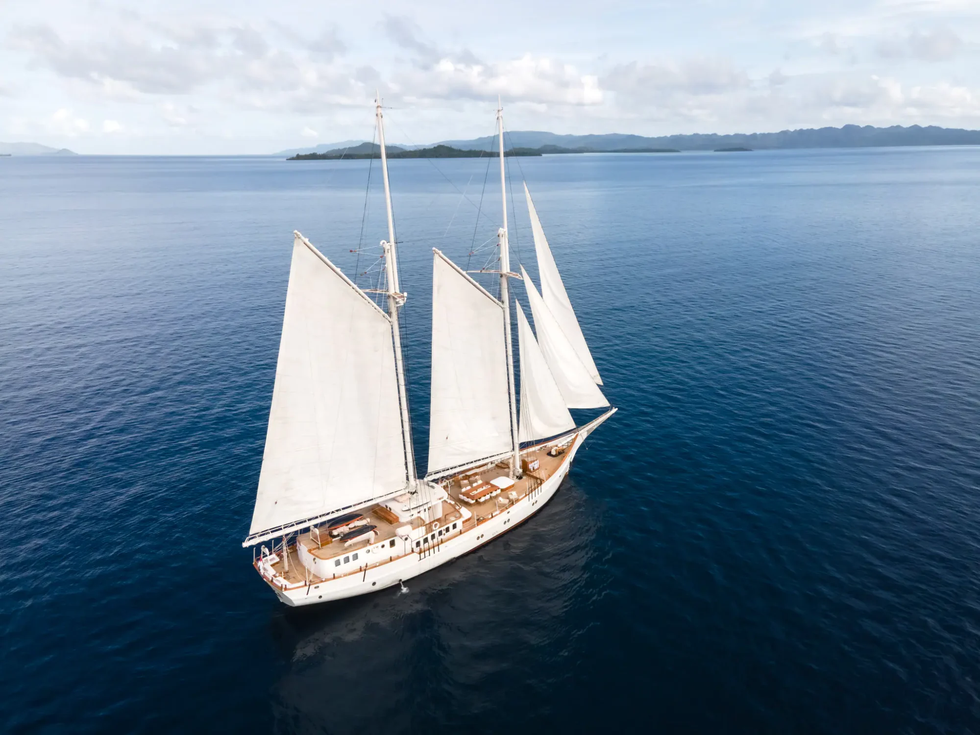 Mutiara Laut — Luxury Schooner